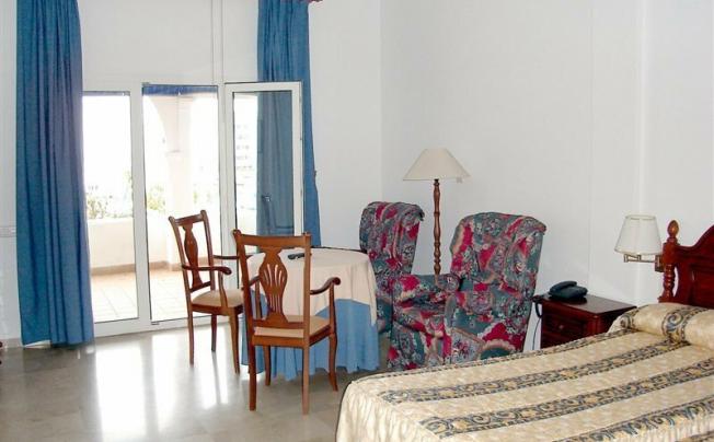 Фото отеля KROSS PUERTO AGUADULCE